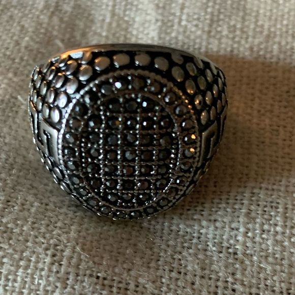 Stainless steel ring with Marcasite type accents - Picture 3 of 6